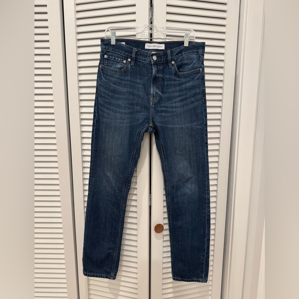 Calvin Klein Jeans Men's Slim Straight Fit